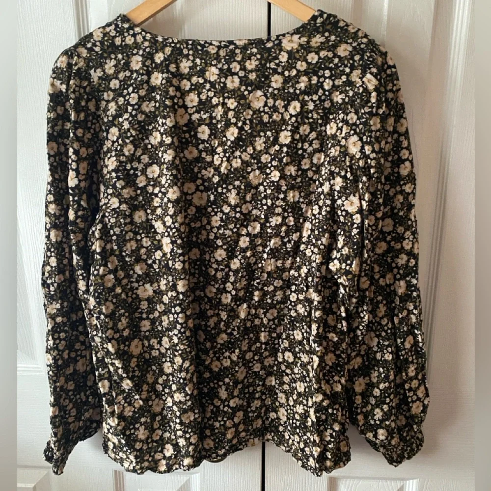 OLD NAVY Black Floral‎ V-Neck Puff Sleeve Boho Cottagecore Poet Blouse XL